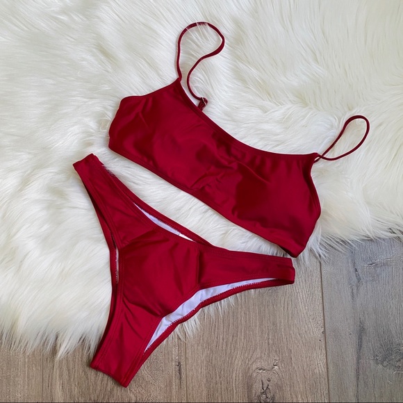 NWT Women’s Bikini Swimsuit - Picture 2 of 3